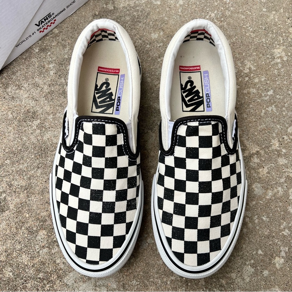 Classic Checkered Vans - Picture 3 of 10